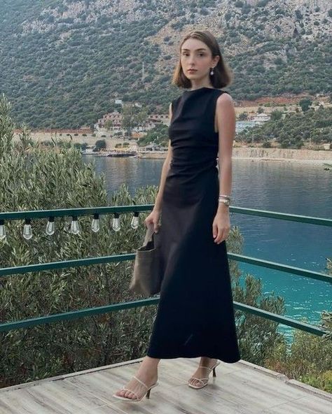 Mid Length Black Dress Outfit, Dark Midi Dress, Black Straight Dress Outfit, Minimalist Evening Dress, Minimal Black Dress, Black Linen Midi Dress, Black Dress Minimalist, Black Midi Dress Wedding, All Black Linen Outfit