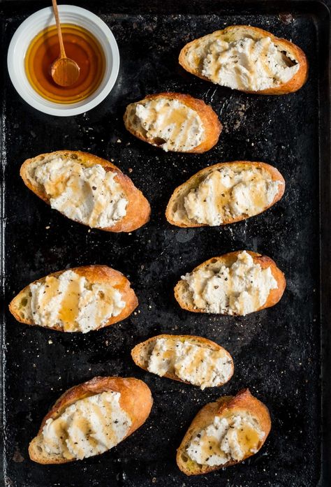 Whipped Ricotta Honey Truffle, Truffle Appetizer Recipes, Truffle Cheese Recipe, Truffle Honey Recipes, Honey Truffles, Truffle Dip, Hor Devours, Truffle Butter Recipe, Plane Ideas