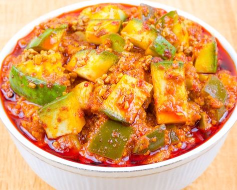 Indian traditional raw mango pickle Prem... | Premium Photo #Freepik #photo #india-food #raw-food #cooking-ingredients #mango-pickle Raw Mango Pickle, Pickle Brands, Easy Pickling Recipes, Mango Pickle, Raw Mango, Pickling Recipes, Indian Traditional, Cooking Techniques, Sweet And Sour Pork