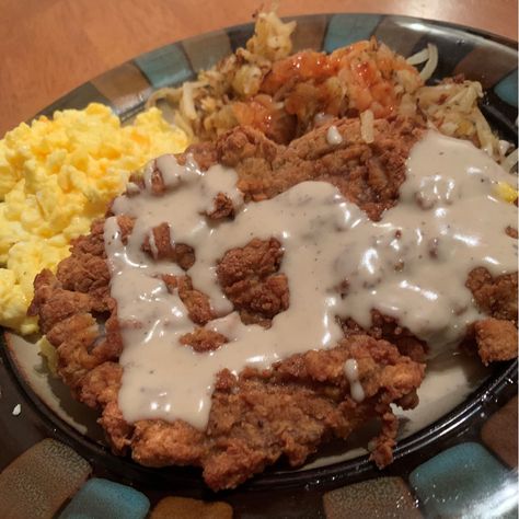 Easy Chicken Fried Steak, Deep Fried Steak, Steak With Gravy, Fried Steak, Homemade Gravy, Chicken Fried Steak, Eye Round, Bread Ingredients, Steak Fries