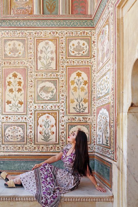 Havelis Of Rajasthan, Indian Wall Mural, Jaipur Decor, Hotels Exterior, Rajasthani Haveli, Jaipur Wallpaper, Jaipur Design, Jaipur Prints, Mughal Prints