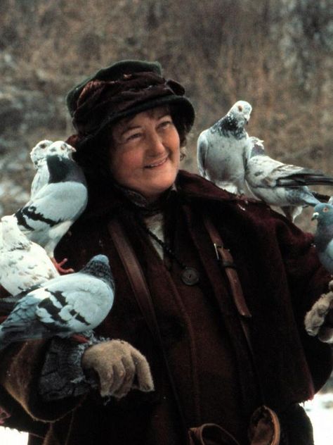 Bird Lady Costume, Spending Christmas Alone, John Heard, Watch Home Alone, Home Alone 2, Christmas Alone, Bird Lady, New York City Central Park, Home Alone Movie