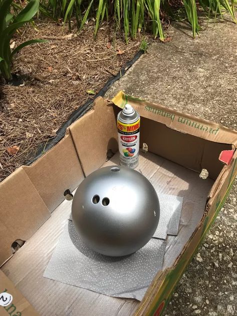 Update Your Garden With A Little Glitz! | Hometalk Diy Garden Decorations, Bowling Ball Garden, Bowling Ball Yard Art, Bowling Ball Art, Silver Metallic Paint, Garden Globes, Backyard Playhouse, Gazing Ball, Acer Palmatum