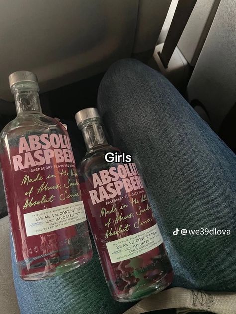 Absolut Vodka Raspberry, Pretty Alcoholic Drinks, Twisted Tea, Raspberry Vodka, Strong Drinks, Crush Advice, Yummy Alcoholic Drinks, Iphone Instagram, Alcohol Aesthetic