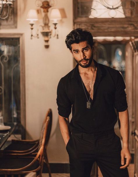 Rohit Khandelwal Instagram, Rohit Khandelwal, European Casual, Men's Outfits, Black Men Fashion, Hairstyle Ideas, Men Fashion, Black Men, Actors