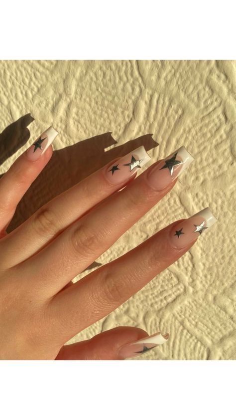 Nails W Stars On Them, White French Tip With Chrome Design, Chrome Star Nails Designs, Black Chrome Star Nails, Simple Nails With Stars, Silver Star French Tip Nails, French Nail With Star, White And Silver Star Nails, New Years Nails Stars