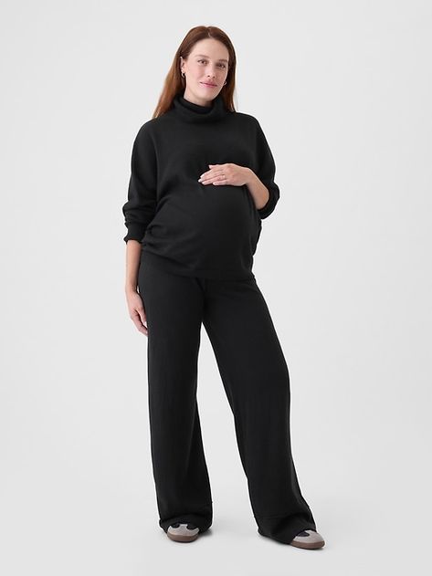 Autumn Pregnancy Outfits, Maternity Clothes Winter, Maternity Office Wear, Winter Maternity Outfits, Maternity Styles, Maternity Street Style, Plush Yarn, Gap Maternity, Winter Maternity