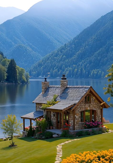 Case In Pietra, Dream Life House, Haus Am See, Dream Cottage, Countryside House, Lake Cabins, Village House Design, Cabins And Cottages, Cabin Life