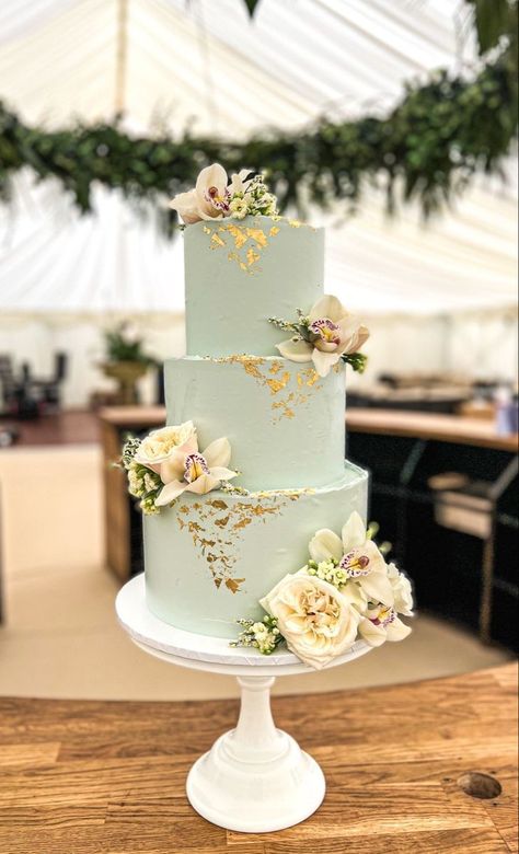 3 Tier Green And Gold Cake, Elegant Three Tier Wedding Cake, Wedding Cakes With Gold Leaf, Three Tier Buttercream Wedding Cake, Wedding Cake 3tier, White Green And Gold Wedding Cake, Save Green Wedding Cake, Gold Accent Wedding Cake, Three Tier Cake Design