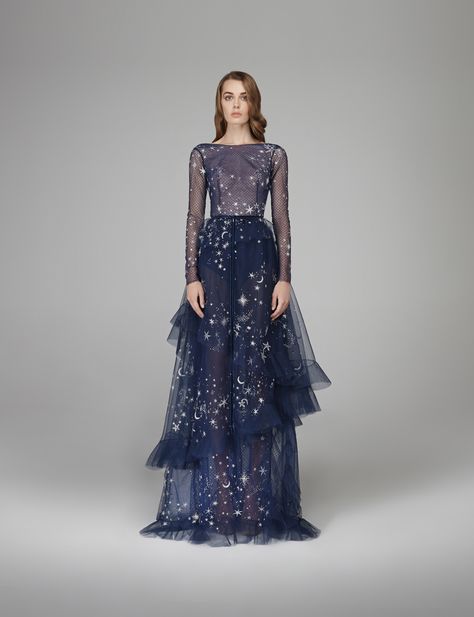 Hamda Al Fahim Spacecore Outfits, Starlight Dress, Sky Outfit, Fashion Runaway, Hamda Al Fahim, Midnight Sky, Dream Dresses, Looks Street Style, Beauty Dress