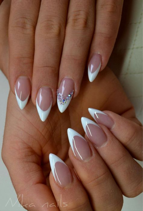 Bridesmaid French Manicure, Unghie Franc, Franc Nails, Short French Almond Nails, Bridal Nails French, Beach Nails Designs, Summer Beach Nails, Summer Nails Art Designs, French Manicure Gel Nails