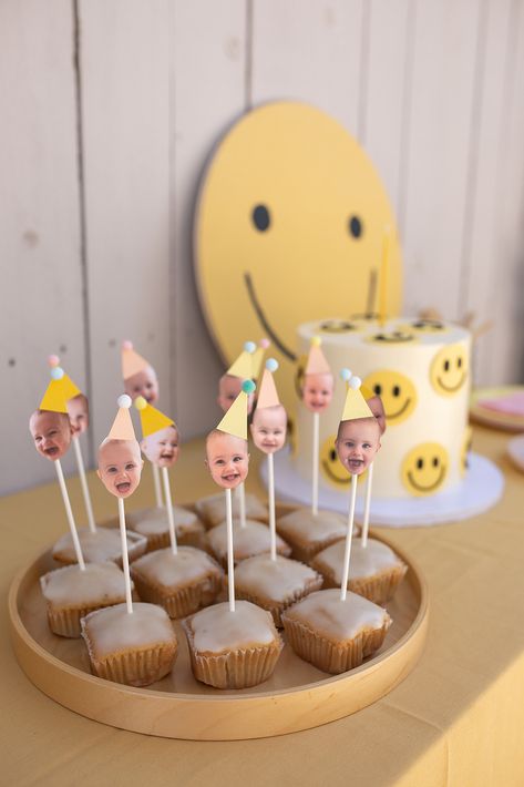 izzy’s 1st smiley themed birthday – almost makes perfect Happy One First Birthday, First Birthday Dessert Ideas, Smiley Birthday Party Ideas, First Birthday Smile Theme, Happy Face Theme Party, Smile Theme Birthday Party, Happy Face First Birthday, Simple 1st Birthday Ideas, Classic Birthday Theme