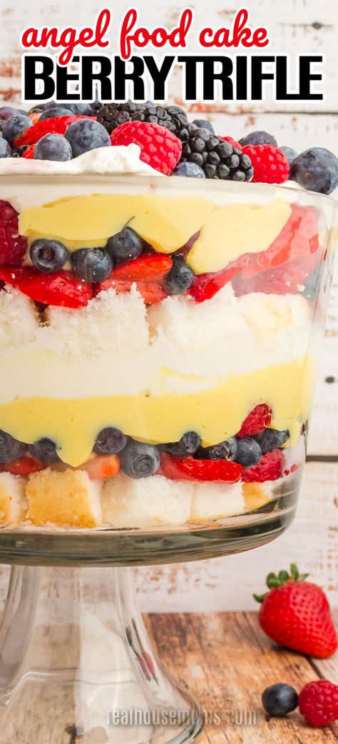 Strawberry Trifle Angel Food Cake Cream Cheese, Pound Cake Trifle, Angel Food Cake Trifle, Cake Trifle, Trifle Dessert Recipes, Angel Food Cake Desserts, Cool Whip Desserts, Blueberry Pound Cake, Berry Trifle