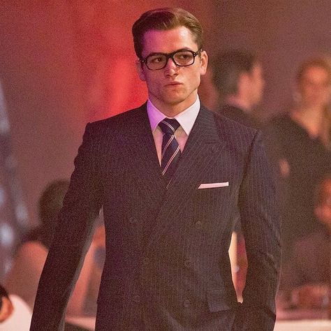 Taron Egerton Eggsy Kingsman, Taron Edgerton, Taron Egerton Kingsman, Taron Egerton, The Perfect Guy, Fete Halloween, Nice Things, Elton John, Brad Pitt