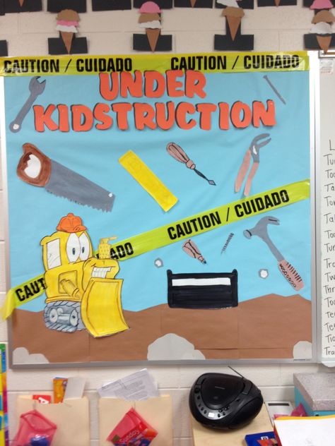 Construction Zone Bulletin Board Ideas, Construction Bulletin Board Ideas, Construction Theme Bulletin Boards, Construction Bulletin Board, Construction Activities Preschool, Construction Classroom, Block Center Preschool, Construction Theme Classroom, Summer Reading 2023