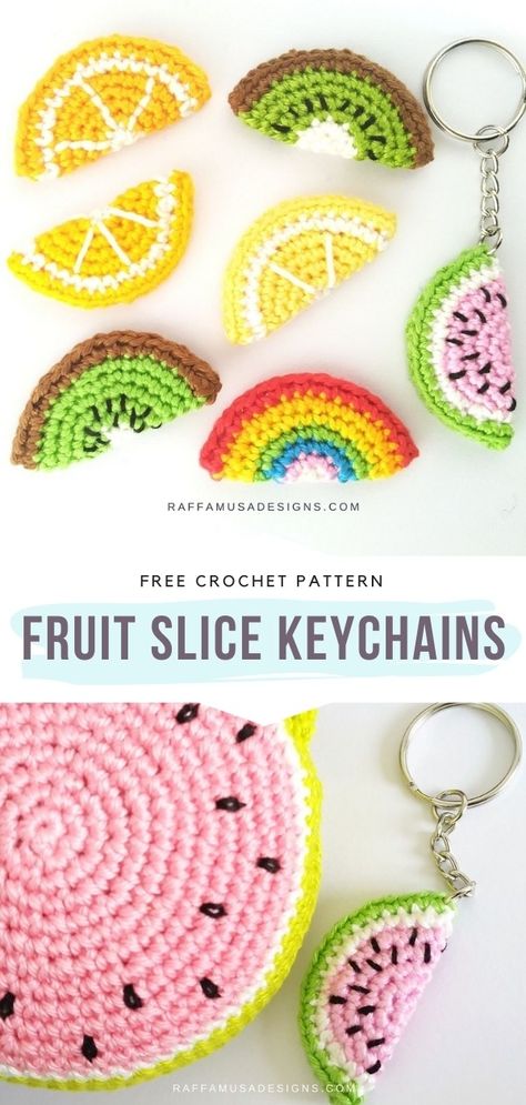 Crochet Fruit Slice Keychain, Fruit Slice Crochet, Crochet Fruit Slices Free Pattern, Crochet Fruit Slices, Crochet Fruit Keychain Free Pattern, Small Crochet Keychain Patterns, Cute Easy Crochet Gifts, Crochet Watermelon Keychain, Crochet Food Keychain