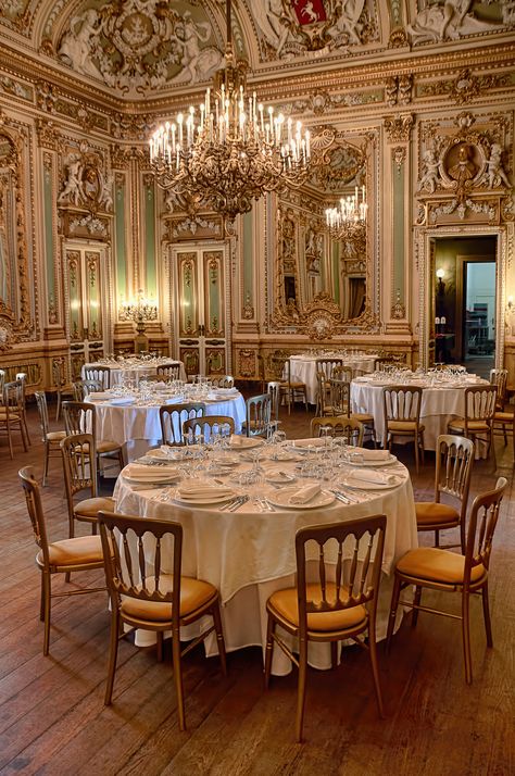 French Ballroom, Ballroom Aesthetic, Breakfast Rooms, Opulent Interiors, Interiors Dream, Island Design, French Chateau, Hotel Style, French Interior