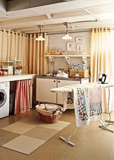 15 Basement Laundry Room Ideas (Make it more inviting!) Laundry Room Decorating, Room Storage Diy, Stylish Laundry Room, Basement Laundry Room, Basement Laundry, Modern Basement, Diy Basement, Small Basements, Laundry Room Remodel