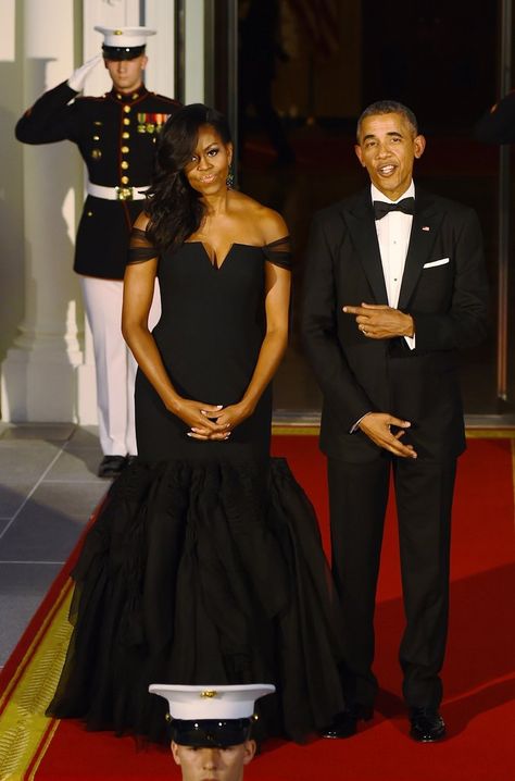 Barack Obama Family, Michelle Obama Fashion, Vera Wang Gowns, State Dinner, Michelle And Barack Obama, Xi Jinping, Barack And Michelle, Obama Family, 25 September