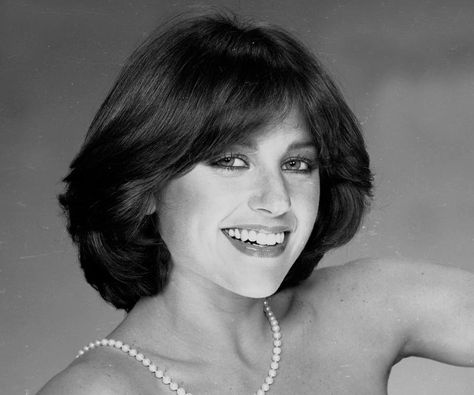 Dorothy Hamill Haircut, Diana Haircut, Light Brown Hair Shades, Mushroom Haircut, Pageboy Haircut, Dorothy Hamill, 1970s Hairstyles, Wedge Haircut, Wedge Hairstyles