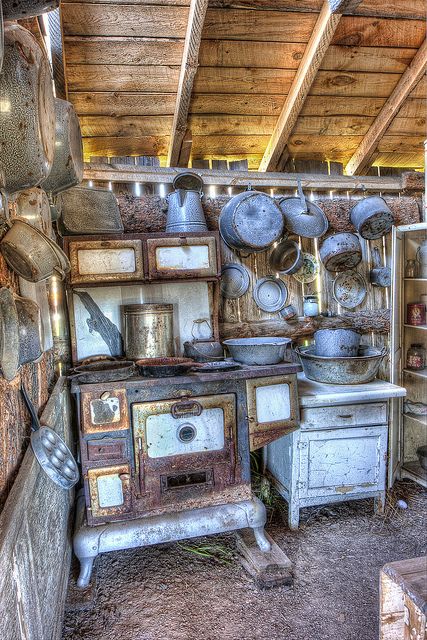 Kitchen in Four Mile Old West Town by Photomatt28, via Flickr Antique Wood Stove, Old West Town, Old Stove, Wood Stove Cooking, Vintage Stoves, Antique Stove, West Town, Kitchen Wood, Antique Kitchen