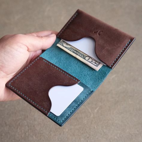 The mixed variation of the Yawl wallet with the classic right side interior and the butterfly pockets on the left. 🤓 Holds up to eight cards including the one in the exterior pocket and unfolded half tucked-in cash. 😊 US bills must be folded. The pattern includes all four possible variations of the wallet and a key fob pattern that integrates an NFC tag within that makes the key fob interactive. 😎 Happy crafting, Deyan❤️ Key Fob Pattern, Make A Bag, Nfc Tag, Social Media Profile, Leather Wallet Pattern, Diy Wallet, Wallet Pattern, Leather Pattern, Key Fob