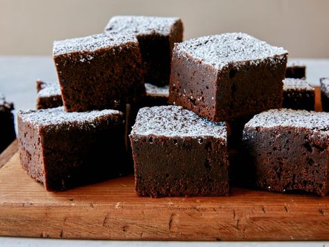 Guiness Brownies, Guinness Brownies, Irish Desserts, St Patties, Beef Cabbage, Cake Mug, Brownie Ingredients, Espresso Powder, Soda Bread