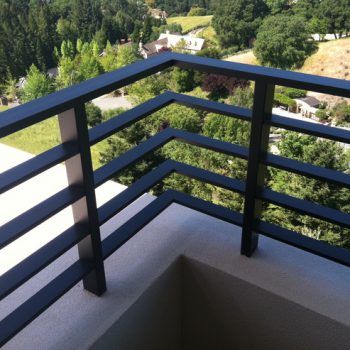 Aluminum Flat Bar - Deck Rail Diy Deck Railing, Reling Design, Design Stairs, Landscape Stairs, Deck Railing Design, Balcony Grill, Modern Balcony, Balcony Grill Design, Balcony Railing Design