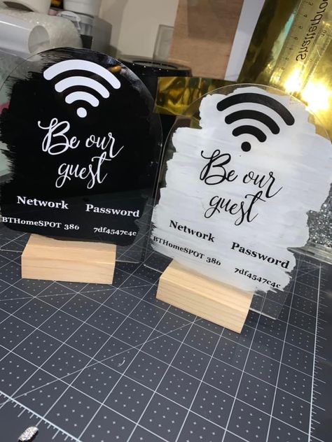 Cricut Acrylic Signs, Cricut Joy Wedding Projects, Acrylic Vinyl Projects, Acrylic Sign Ideas, Vinyl Ideas To Sell, Acrylic Cricut Projects, Cricut Acrylic Projects, Vinyl Personalized Gifts, Cricut Ideas To Sell