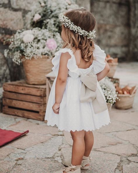 Flower Girl Outfits, Flower Girl Dresses Tutu, Wedding Flower Girl Dresses, Flower Girl Tutu, Wedding Forward, Wedding Flower Girl, Bridesmaid Flowers, Wedding With Kids, Flower Girl Dress