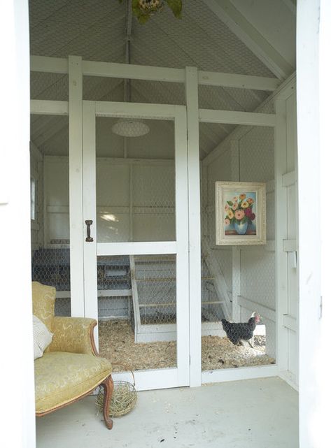 Brown Shed, Chicken Coop Shed, Chicken Shed, Duck Coop, Chicken Coup, Diy Chicken Coop Plans, Coop Ideas, Chicken Life, Chicken Coop Designs