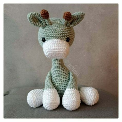 Crochet Dog, Diy Baby, Diy Baby Stuff, Knitting Projects, Knit Crochet, Dinosaur Stuffed Animal, Hello Kitty, Amigurumi, Kitty