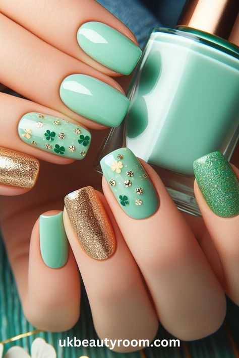 Painting your nails with a St Patrick’s Day theme is a creative way to show your love for the Irish culture and celebrate the holiday! You can use different techniques, tools, and nail stickers to create patterns, motifs, and effects that reflect the St Patrick’s Day traditions and spirit. This post lists 17 different ideas for St Patrick’s Day nails. 🍀 Sparkly Nail Designs, Color Block Nails, Festive Nail Designs, St Patricks Day Nails, Elegant Nail Designs, Stylish Nails Designs, Irish Culture, Geometric Nail, Different Ideas