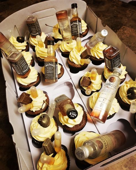 Alcoholic Cupcakes Birthday, 21st Birthday Cupcakes Alcohol, 25th Birthday Cupcakes For Him, Alcohol Cupcakes Birthday, Infused Cupcakes Recipes, 21 Cupcakes, Liquor Infused Cupcakes, Alcohol Desserts, Alcohol Cakes