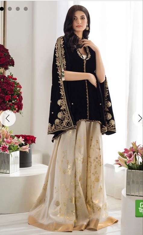 Eid Outfits Pakistani 2020, Valima Outfit, Velvet Jacket Outfit, Dhaka Pajama, Sania Maskatiya, Velvet Dress Designs, Eid Outfits, Pakistani Fancy Dresses, Simple Pakistani Dresses