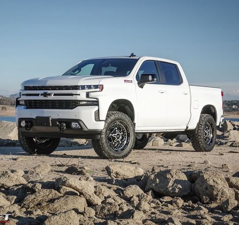 ReadyLIFT Suspension Inc. on Instagram: “ReadyLIFT is proud to offer new 2019 Chevy Silverado and GMC Sierra 1500 truck owners an all-new 4" SST Lift Kit. This bolt-on lift kit…” Chevy Silverado High Country, Lifted Silverado, 2019 Silverado, Chevy 4x4, Chevy Trucks Silverado, Silverado Truck, Chevy 1500, Trail Boss, Big Wheels