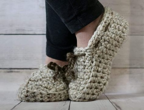 Slippers Crochet Pattern, Bulky Crochet, Crochet Cat Bed, Loom Crochet, Finger Crochet, Slippers Crochet, Crochet Slipper Pattern, Easy Crochet Baby Blanket, Easy Crochet Stitches