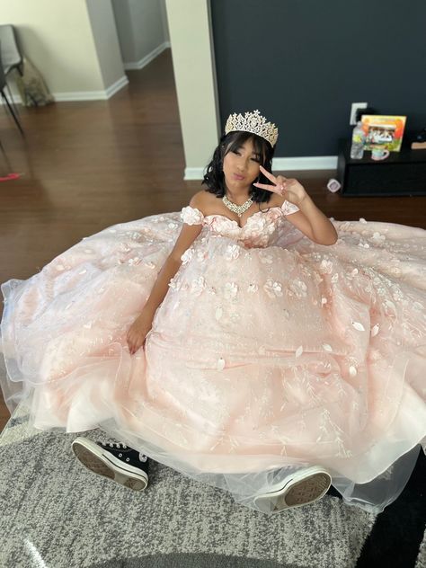 #quince #pink #converse Dress With Converse, Pink Quince, Quince Dress, Pink Converse, Quince Dresses, Flower Dresses, Quince, Sweet 16, Pink Dress