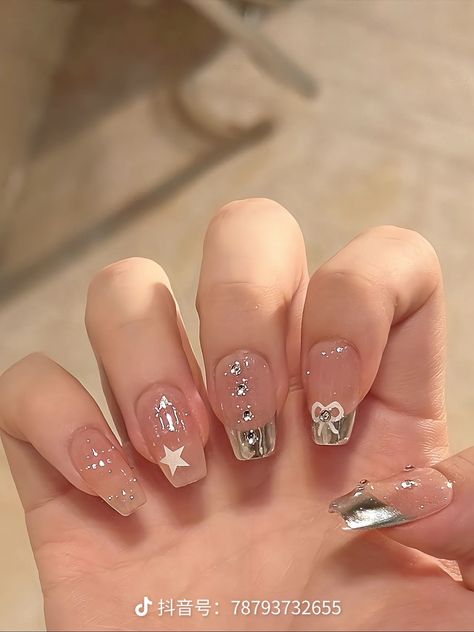 Gold Sparkle Nails, Bridal Nails Designs, Asian Nails, Cute Simple Nails, Simple Gel Nails, Grunge Nails, Blush Nails, Pretty Nail Art Designs, Pretty Gel Nails