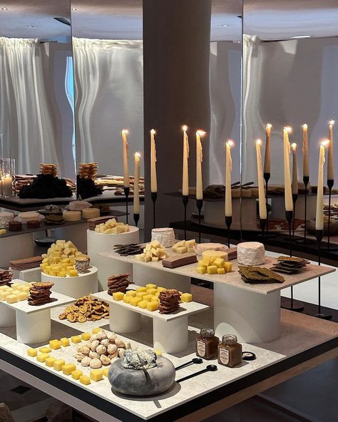 Food scenography by @gosha.buro #goshaburo | Instagram Gracing Table, Launch Food, Futuristic Event, Lab Table, Luxury Catering, Open Buffet, Party Buffet Table, Appetizer Table, Pr Event