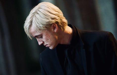 Draco Malfoy Fluffy Hair, Draco Malfoy Fanfiction, Harry Potter Stories, Draco Malfoy Aesthetic, Slytherin Pride, Dangerous Love, Tom Felton Draco Malfoy, Draco Harry Potter, Aesthetic Sticker