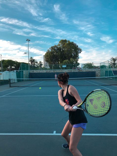 Lawn Tennis Aesthetic, Playing Tennis Aesthetic, Tennis Aesthetic Girl, Wine Vineyard Outfit, Wine Tasting Outfit Summer, Summer Wineries Outfit, Tennis Backhand, Elegant Blue Dress, Ball Badminton