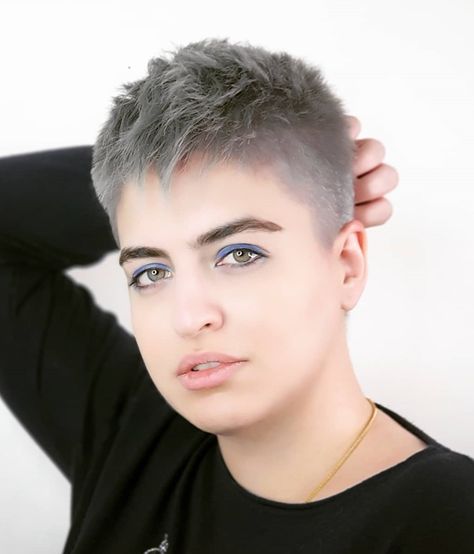 Pixie Tutorial, White Pixie Cut, Pixie Cut Shaved Sides, Shaved Pixie Cut, Gray Pixie, Choppy Pixie, Pixie Haircut Fine Hair, Super Short Pixie, Shaved Pixie