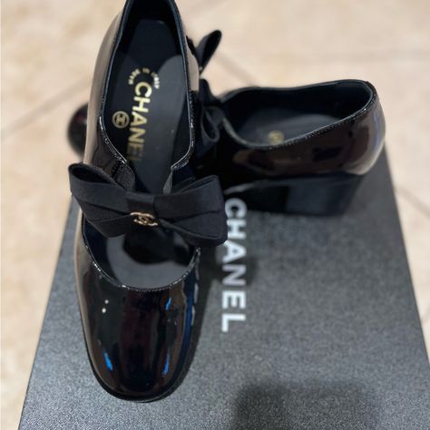 Chanel Black Patent With Grosgrain. The Chanel Bow Is Black With Gold Interlocking Cc. There Are Also Photos Of The White Chanel Mary Jane Shoes For Reference Only That Are On The Chanel Website. The Black Ones Are Completely Sold Out And Not Available Anywhere. Size 7 60mm Heel Includes Box, Dust Bag Channel Shoes Women, Chanel Mary Jane Shoes, Chanel Shoes Aesthetic, Vintage Chanel Shoes, Chanel Mary Janes, Menemen Recipe, Chanel Bow, Channel Shoes, Vintage Channel