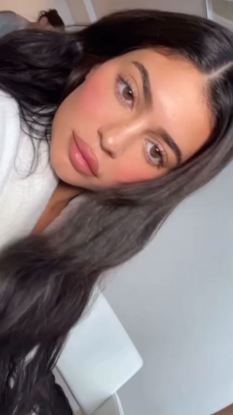 Kylie Jenner Cute, Kylie Jenner Video, Kylie Jenner Videos, Maquillage Kylie Jenner, Kylie Jenner Makeup Look, Kylie Jenner Icons, Kily Jenner, Kylie Kardashian, Stile Kylie Jenner