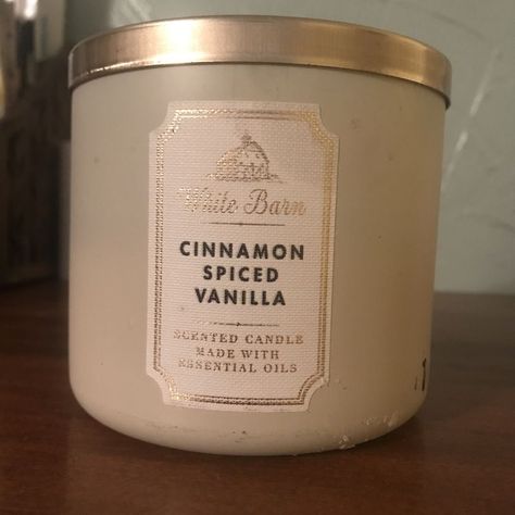 Tahitian Vanilla Bean, Champagne Candles, Gingerbread Candle, Peppermint Candles, Candle Obsession, Best Smelling Candles, Bath N Body Works, Vanilla Scented Candles, Beach Candle