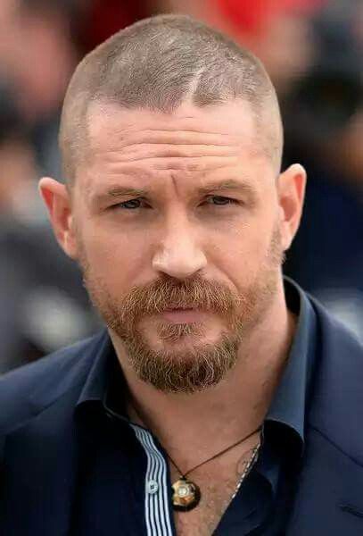 MAD MAX TOM HARDY Shaved Head Men, Shaved Head Hairstyles, Tom Hardy Beard, Tom Hardy Haircut, Head Hairstyles, Goatee Styles, Spring Haircuts, Goatee Beard, Brooklyn Decker