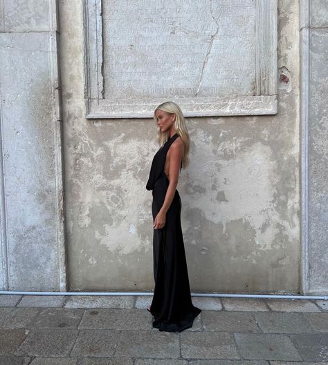 Josefine H J, Wedding Guest Style, Europe Summer, Fashion 101, Winter Trends, Instagrammer, City Girl, Old Money, Victoria Beckham