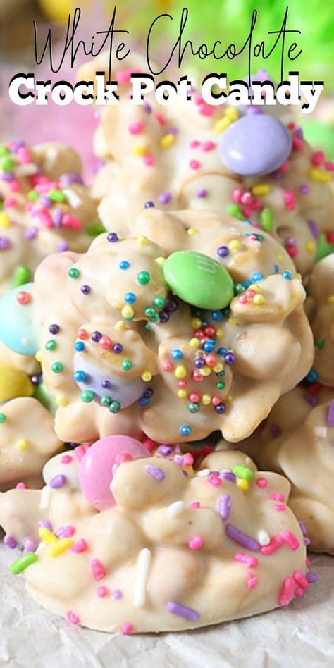 Easy Crockpot Dessert, Easter Crockpot, Homemade Easter Candy, Candy Clusters, Easter Candy Recipes, Crockpot Dessert, Easter Deserts, Easy Easter Treats, Crockpot Candy