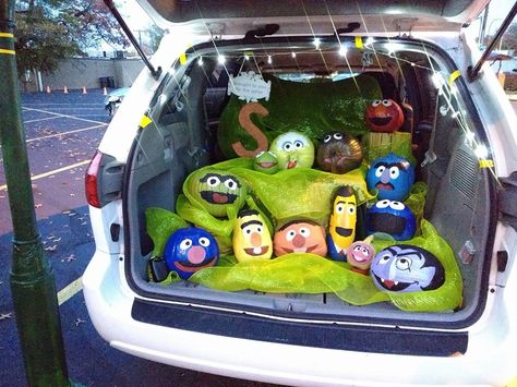 Trunk or Treat Sesame Street Style! Sesame Street Trunk Or Treat, Church Trunk, Halloween Birthday Party Decorations, Pumpkin Contest, Birthday Halloween Party, Halloween Carnival, Trunk Or Treat, Halloween Costumes For Girls, Seasonal Crafts